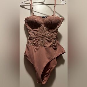 Lace body suit mauve medium size never worn brand new